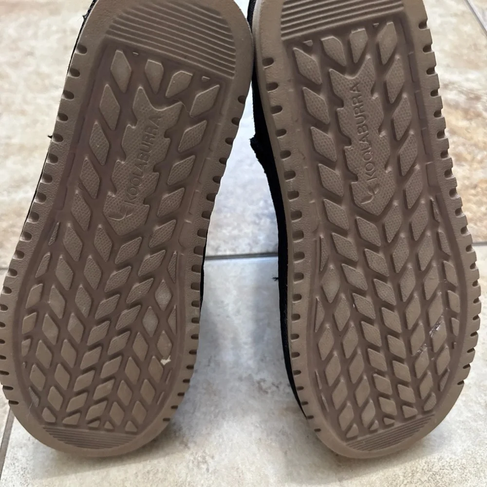 Koolaburra by UGG Black Boots Size 7 With Bows